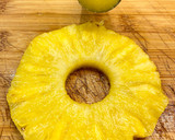 Foto del paso 3 de la receta: Piña con almíbar de Cointreau