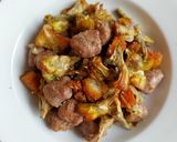 Foto del paso 11 de la receta: Fritada de butifarra y alcachofas con picatostes al ajillo y pimentón