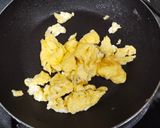 Foto langkah ke 3 dari resep 614. Nasi Goreng Scramble Egg Saos Tiram.