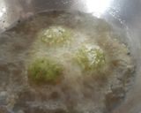 A picture of step 7 of Green peas kofta.