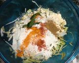 A picture of step 3 of Cabbage bhajiya or pakoda.
