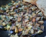 Foto del paso 3 de la receta: Berenjenas🥘🥙 con queso😋 y albahaca🍆🌿🧀