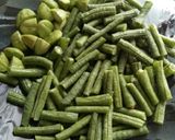 Foto langkah ke 2 dari resep Tumis Cumi Kacang Panjang.