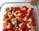 Une image de l'étape 4 de Crevettes à l'ail, feta et tomates cerises.