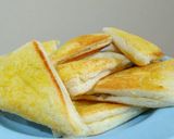 Foto langkah ke 4 dari resep Roti Panggang Sosis Keju.