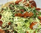 Foto del paso 8 de la receta: Espaguetis de calabacín con ceviche de atún al aroma de lima y albahaca