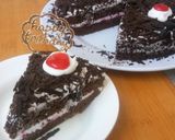 Foto langkah ke 9 dari resep Black Forest Cake.