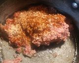 A picture of step 1 of Beans and Burger with Onions.
