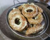 Foto langkah ke 5 dari resep 48. KUKIS GELANG MANADO.