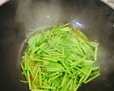 Foto langkah ke 4 dari resep Tumis kangkung belacan.
