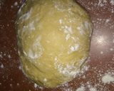 Foto del paso 1 de la receta: Fideos caseros con crema de leche y cebolla de verdeo