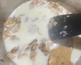 கிரீம் ஆப் மஷ்ரூம் சூப் (Cream of mushroom soup) ரெசிபி ஸ்டேப் 4 புகைப்படம்