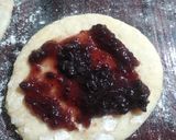 Foto del paso 3 de la receta: Banderillas y empanadas rellenas 🥨🍯