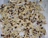 A picture of step 4 of Granola cereal 1.