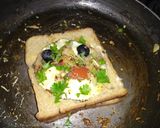 A picture of step 3 of Pizza Sandwitch.