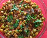 A picture of step 4 of Fresh Tuver And Brinjal Subji.