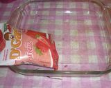 Foto del paso 2 de la receta: Gelatina de fresas con crema