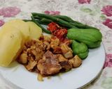 Foto langkah ke 5 dari resep Ayam Lada Hitam Saus Tiram No Minyak.