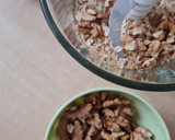 Foto del paso 1 de la receta: Galletas de manzana y nueces sin azúcares agregados ni edulcorantes 🍎