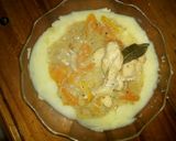 Foto del paso 5 de la receta: Pollo al escabeche con puré (práctico)