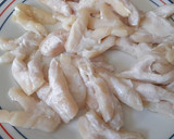 Foto del paso 1 de la receta: Cocochas de bacalao al ajillo