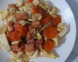 รูปขั้นตอนการทำที่ 3 ของ "กะหล่ำปลีผัดเบคอน" Stir Fried Cabbage with Bacon
