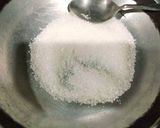 A picture of step 1 of Caramel Halwah.