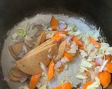 A picture of step 1 of Quick Mee Hon (Rice Vermicelli).