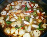 รูปขั้นตอนการทำที่ 4 ของ ต้มยำน้ำใสแฟรงก์เฟิร์ตไก่หนังกรอบ