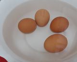 Foto del paso 1 de la receta: Huevos y tomate rellenos de aprovechamiento