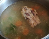 Foto del paso 1 de la receta: Caldo de Pollo con Acelga