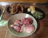 Foto del paso 1 de la receta: Caldo de pollo 🐓 con lo que tenía