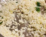 A picture of step 3 of Cabbage poriyal.