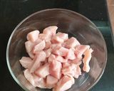 A picture of step 1 of Juicy chicken skewers/mshikakis.