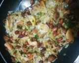 A picture of step 5 of Poha namkeen.