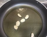 Foto del paso 2 de la receta: Pollo al ajillo con cava