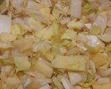A picture of step 5 of Vegan chicory and apple soup.