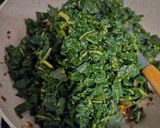 Foto langkah ke 2 dari resep Oseng daun pepaya.