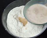 A picture of step 3 of Mini chicken bread.