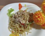 Foto langkah ke 5 dari resep Spaghetti Aglio Olio with Tuna Asap.
