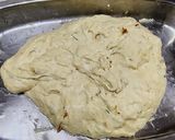 Foto del paso 6 de la receta: Focaccia con tomates secos, romero y olivas negras. Fácil y rápida, sin amasar. 🍅🫒🍞