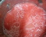 A picture of step 2 of 3 minutes Quick Peak Summer Juice.