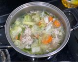 รูปขั้นตอนการทำที่ 3 ของ ต้มจืดกะหล่ำปลี อกไก่สับวุ้นเส้น คลีนๆ จร้า