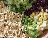 Foto del paso 2 de la receta: Ensalada de manzana con pollo