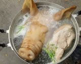 รูปขั้นตอนการทำที่ 2 ของ หมูกรอบ(หัวไม่เกี่ยว ถ่ายติดมาเฉยๆ)
