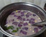 Foto langkah ke 4 dari resep Kolak Gadung Ungu.