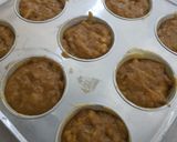 Foto langkah ke 10 dari resep Banana muffin (Muffin Pisang) TANPA MIXER, OVEN TANGKRING.