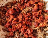 Kolbászos tépett pörkölt recept fázis 5 fotója