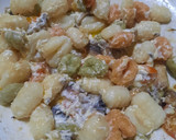 Foto del paso 6 de la receta: Ñoquis tricolor: cherry y hongos salteados