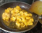 A picture of step 3 of Paneer tikka.